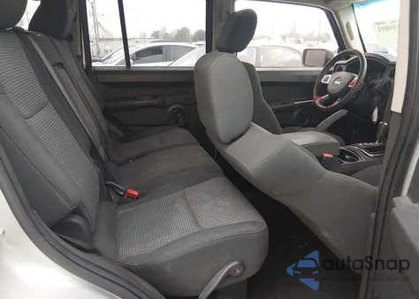 2008 Jeep Commander Sport from USA, damaged, VIN 1J8HH48K08C158527